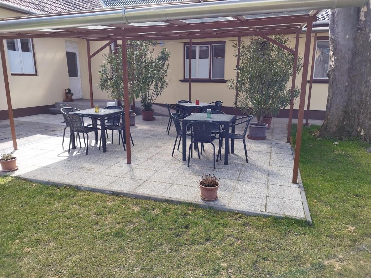 Tartós Szegfű Vendégház, Magánszállás Tazlar Exterior foto