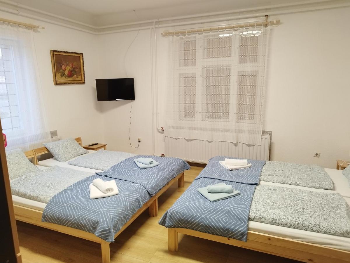 Tartós Szegfű Vendégház, Magánszállás Tazlar Exterior foto